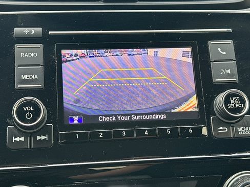 Used 2020 Honda CR-V LX image 24