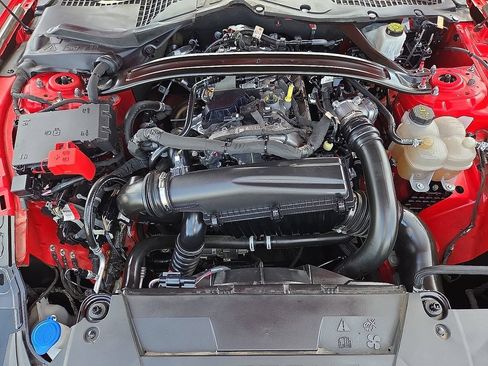 Used 2024 Ford Mustang Convertible RWD image 9