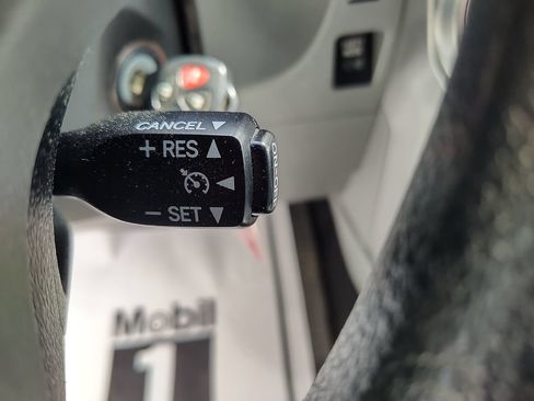 Used 2010 Toyota 4Runner SR5 AWD/4WD image 28