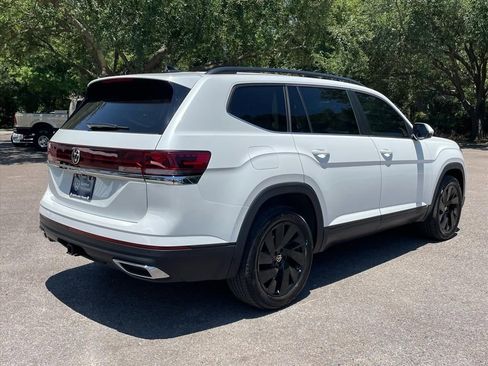 Used 2026 Volkswagen Atlas SE w/ Black Wheel Package FWD image 24