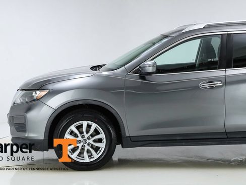 Used 2019 Nissan Rogue SV FWD image 3
