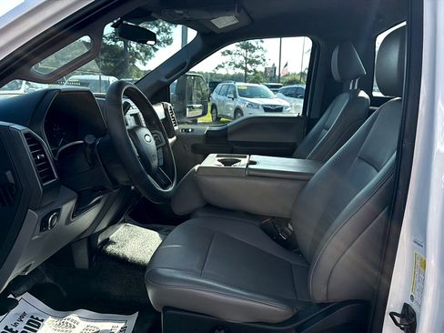 Used 2022 Ford F250 XL w/ Power Equipment Group RWD image 8