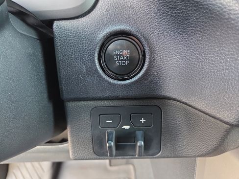 Used 2022 Toyota Tundra SR5 w/ SR5 Convenience Package image 25