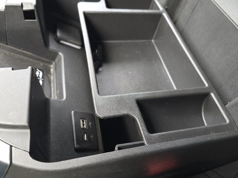 Used 2022 Chevrolet Silverado 1500 LT w/ Z71 Off-Road Package image 30