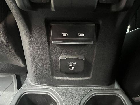 Used 2023 Jeep Gladiator Willys image 12