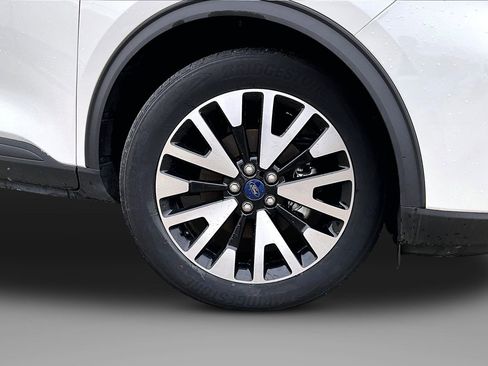 Used 2020 Ford Escape SE Sport image 9