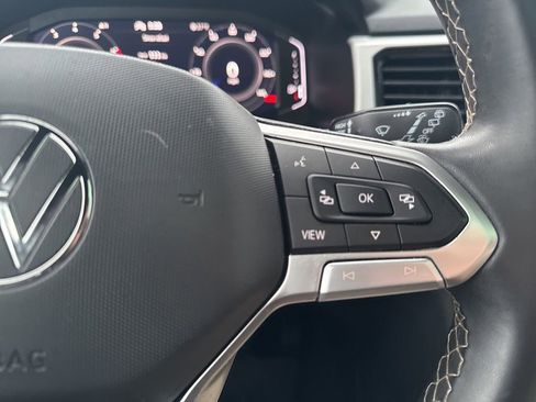 Used 2022 Volkswagen Atlas Cross Sport SE image 18