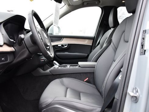 Certified 2025 Volvo XC90 B6 Plus image 11