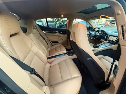 Used 2016 Porsche Panamera 4 Edition w/ Premium Package Plus AWD/4WD image 31
