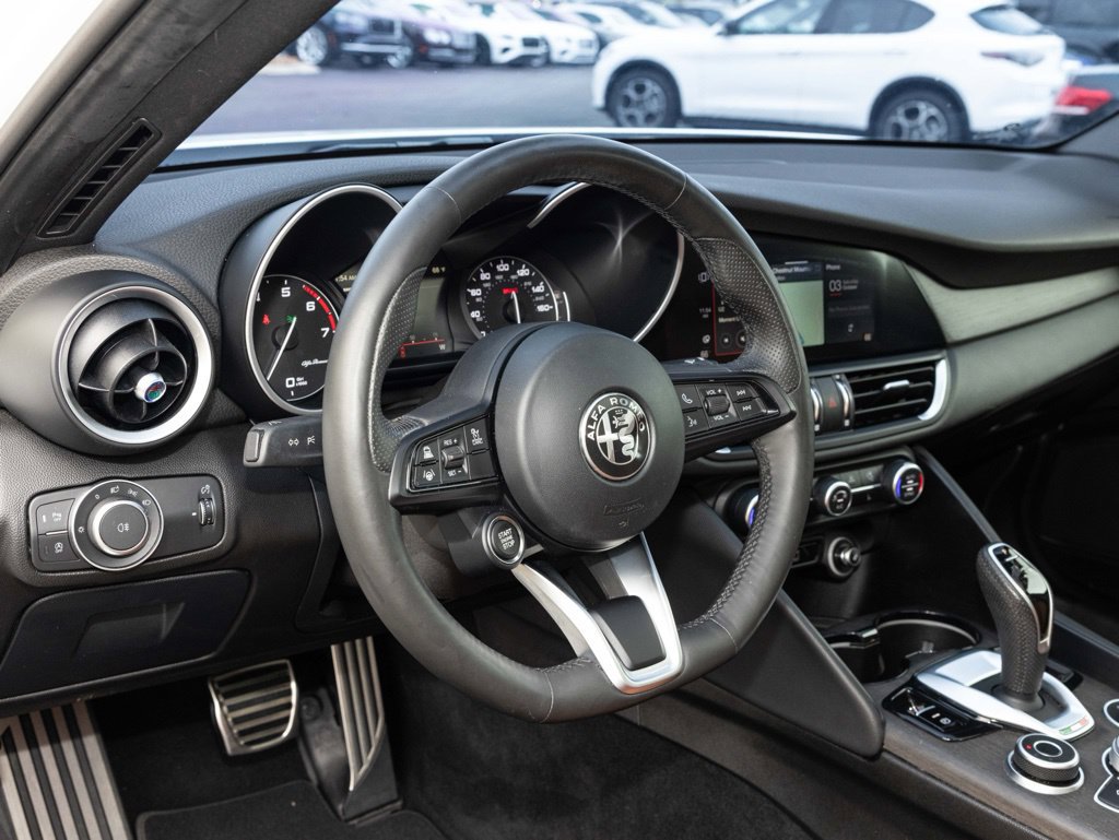 Used 2022 Alfa Romeo Giulia Ti w/ Active Assist Plus Package RWD image 22