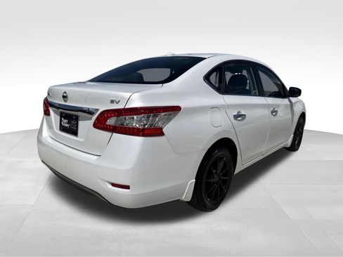 Used 2015 Nissan Sentra SV FWD image 5