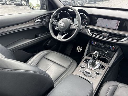 Used 2023 Alfa Romeo Stelvio Ti AWD/4WD image 13