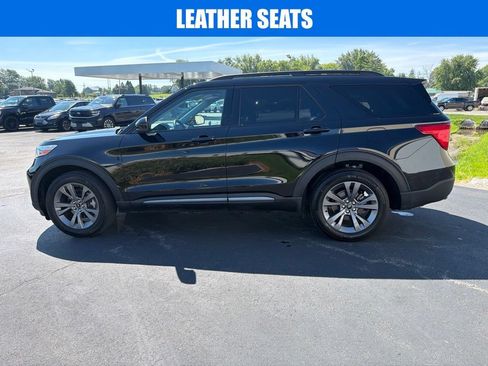 Used 2023 Ford Explorer XLT w/ Equipment Group 202A AWD/4WD image 7