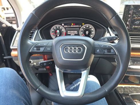 Used 2021 Audi Q5 2.0T Premium Plus w/ Premium Plus Package AWD/4WD image 18