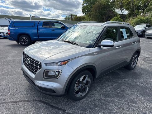 Certified 2023 Hyundai Venue SEL image 3