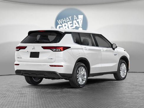 New 2026 Mitsubishi Outlander SE AWD/4WD image 2