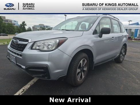 Used 2017 Subaru Forester 2.5i w/ Alloy Wheel Package AWD/4WD image 1
