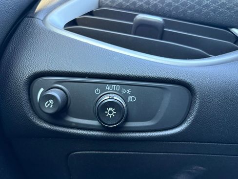 Used 2025 Chevrolet Malibu LT FWD image 24