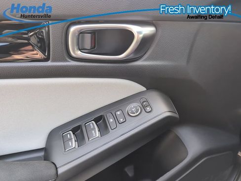 Used 2025 Honda Civic Sport image 31