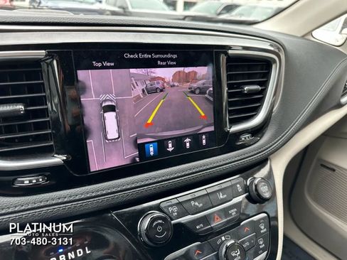 Used 2018 Chrysler Pacifica Limited w/ Advanced Safetytec Group image 10