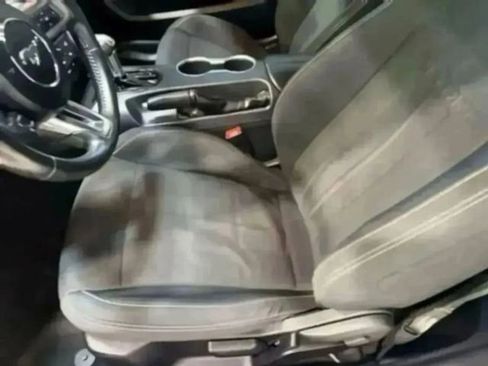 Used 2022 Ford Mustang EcoBoost image 23