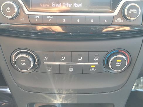 Used 2016 Nissan Sentra SV w/ Style Package FWD image 22
