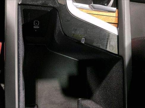 Certified 2023 Volvo XC90 B6 Plus w/ Protection Package Premier AWD/4WD image 16