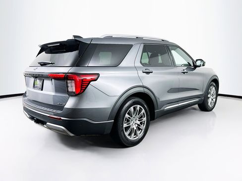 Used 2025 Ford Explorer Platinum image 9