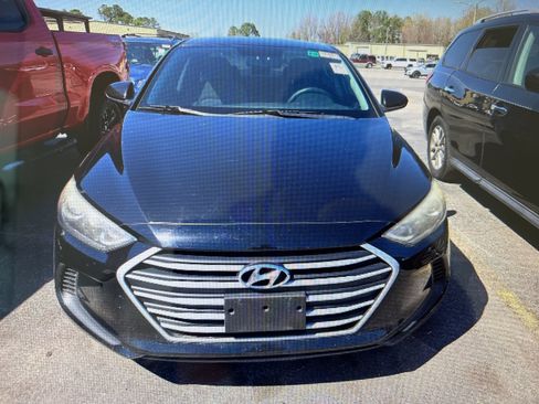 Used 2018 Hyundai Elantra SEL FWD image 9