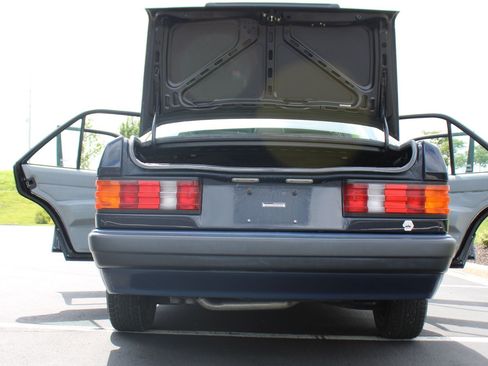 Used 1993 Mercedes-Benz 190 E 2.6 image 26