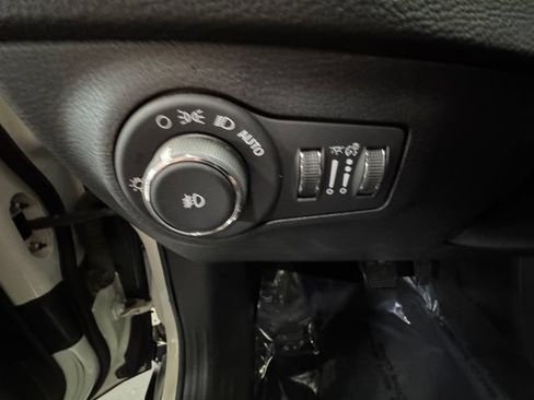 Used 2018 Jeep Compass Latitude w/ Popular Equipment Group AWD/4WD image 26