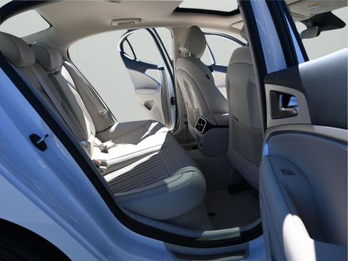 New 2026 Genesis G70 2.5T Prestige image 28