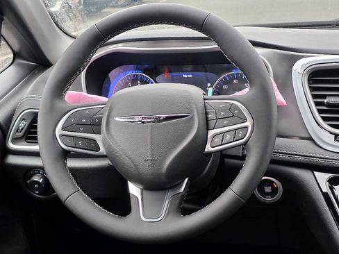 New 2026 Chrysler Pacifica Select image 14