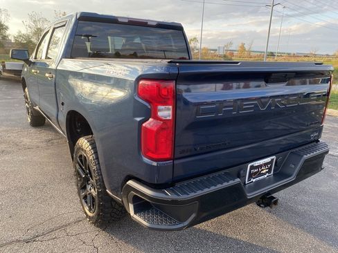 Used 2021 Chevrolet Silverado 1500 Custom Trail Boss w/ LPO, Dark Essentials Package image 5