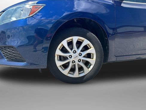 Used 2018 Nissan Sentra SV FWD image 3