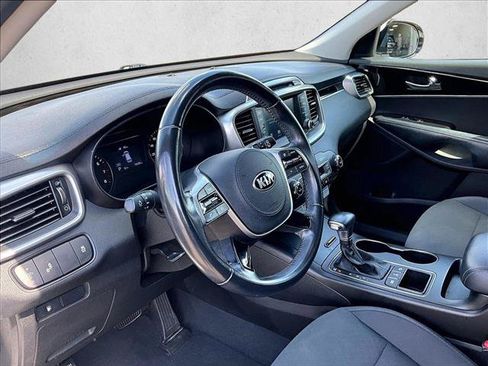 Used 2019 Kia Sorento AWD w/ LX Convenience Package image 14