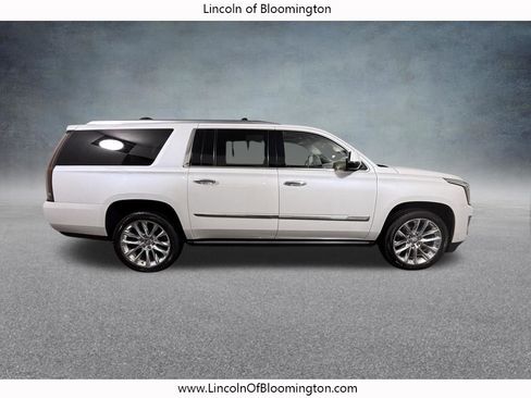 Used 2016 Cadillac Escalade ESV Platinum AWD/4WD image 8