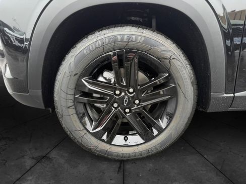 New 2026 Chevrolet Trax ACTIV w/ Sunroof Package FWD image 14
