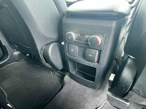 Used 2020 Ford Explorer XLT w/ Equipment Group 202A RWD image 41
