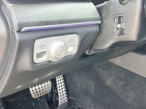 Used 2025 Mercedes-Benz GLS 450 4MATIC image 35