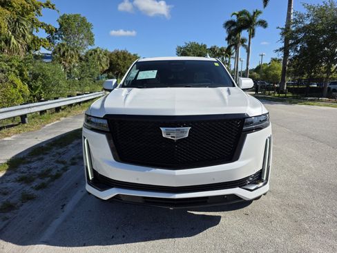 Used 2022 Cadillac Escalade Sport Platinum RWD image 8