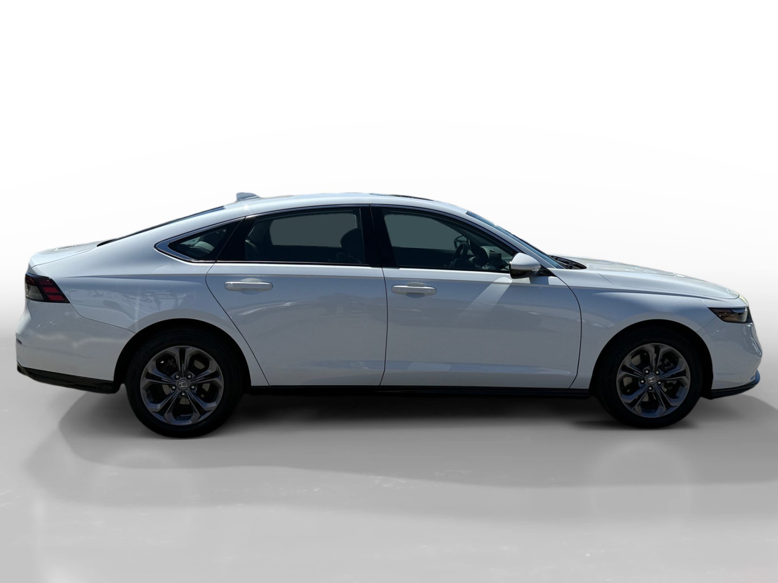 Used 2023 Honda Accord EX-L image 6