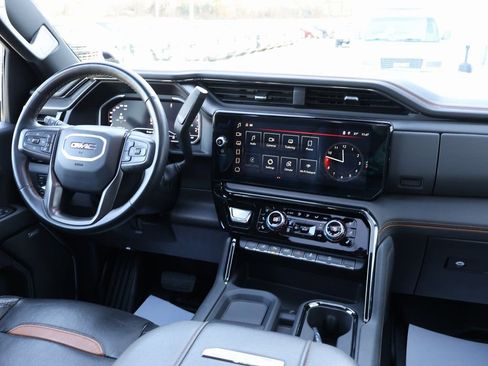 Used 2024 GMC Sierra 3500 AT4 w/ AT4 Preferred Package AWD/4WD image 33