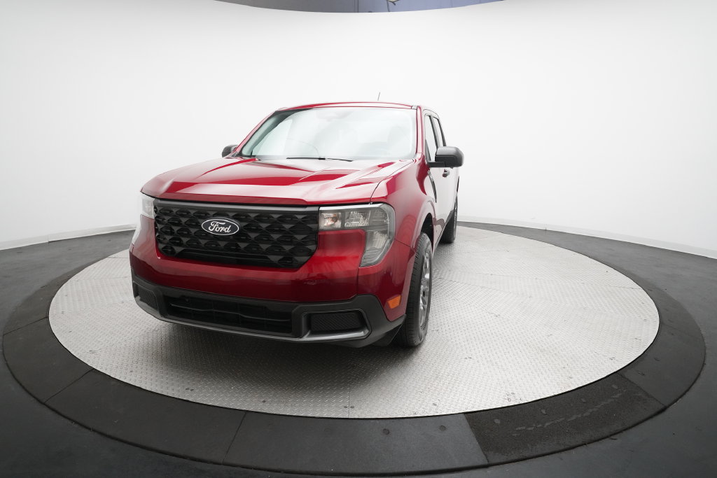Used 2025 Ford Maverick XLT w/ Equipment Group 301A AWD/4WD image 12