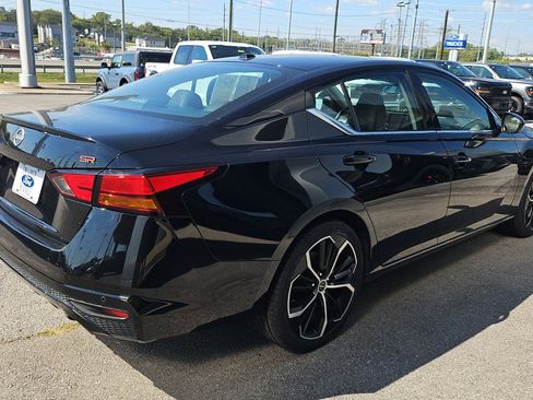 Used 2024 Nissan Altima 2.5 SR image 6