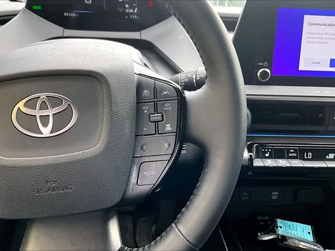 Certified 2024 Toyota Prius XLE FWD image 25