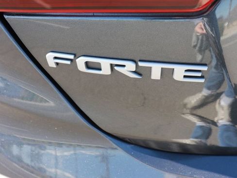 Used 2023 Kia Forte LXS image 7