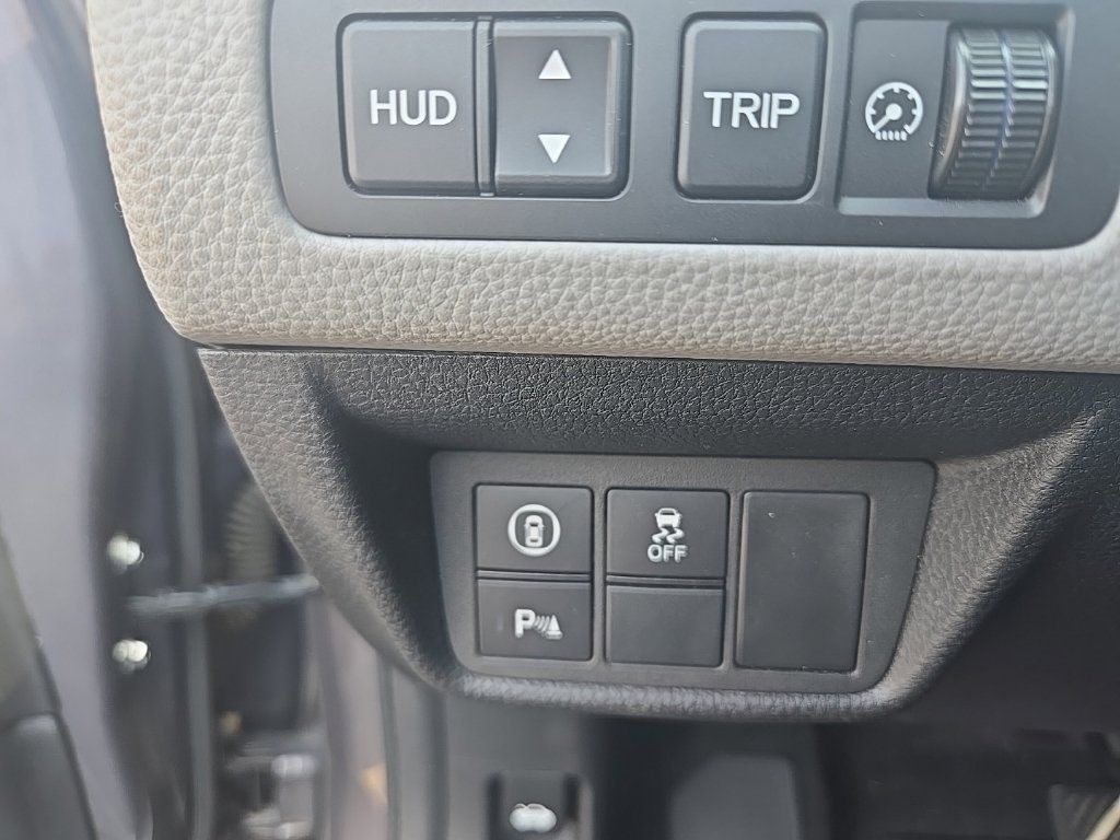 Used 2018 Honda Accord Touring image 18