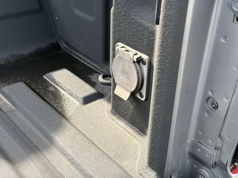 Certified 2022 Chevrolet Silverado 1500 LTZ image 13