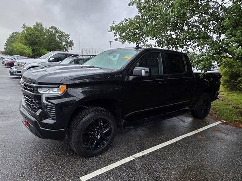 Used 2024 Chevrolet Silverado 1500 LT Trail Boss w/ LT Trail Boss Premium Package AWD/4WD image 14